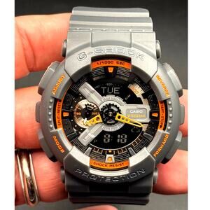 Casio Men's GA-110TS-1A4 G-Shock Analog-Digital Watch With Grey Resin Band NIBWT